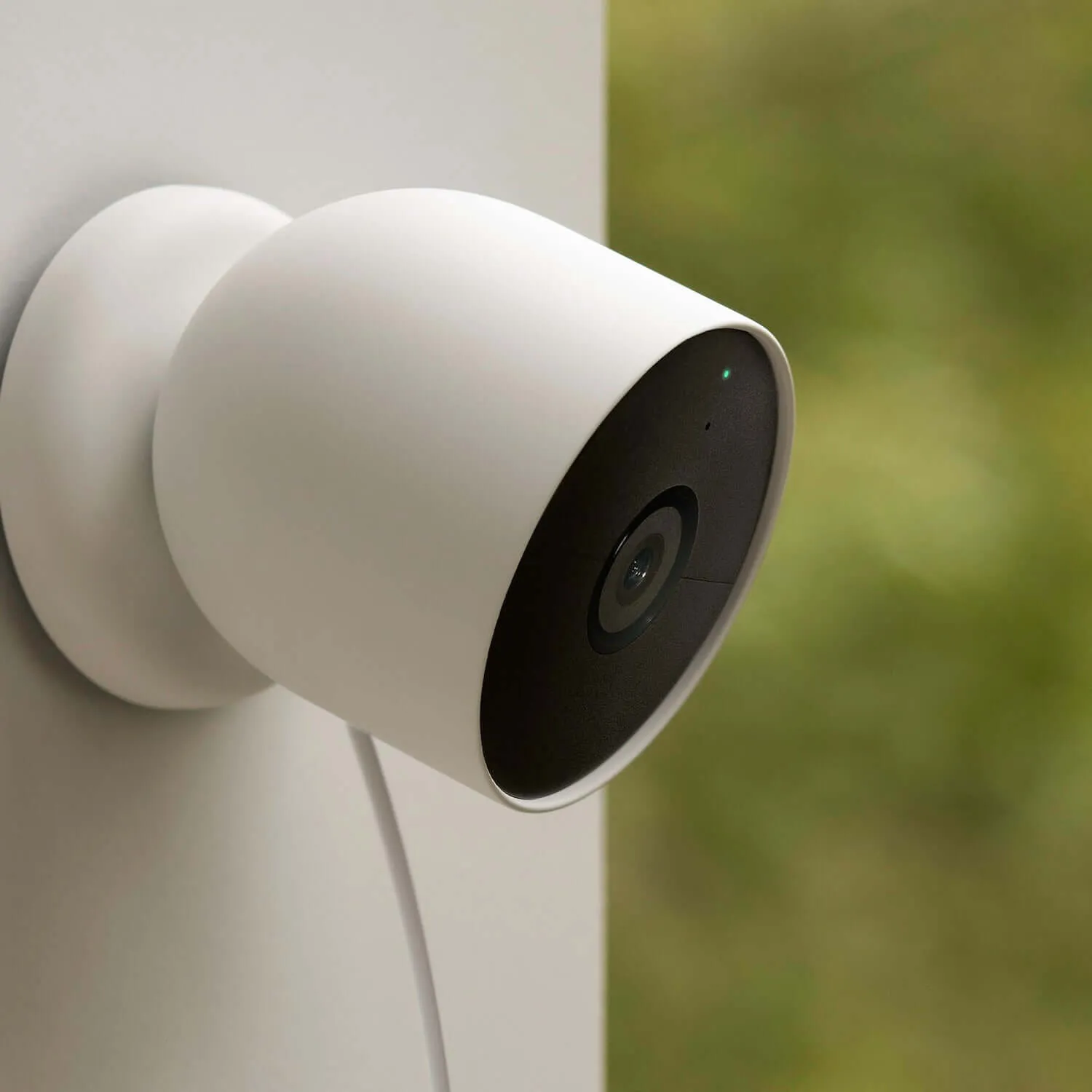 Google Nest Cam (Battery)   Wasserstein 3-in-1 Charger, Floodlight & Mount Bundle | Made for Google